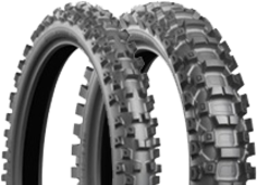 Grande plano da banda de rodagem Bridgestone X20 110/100-18 64 M Rear TT NHS