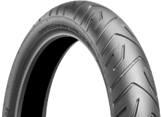 Grande plano da banda de rodagem Bridgestone Battlax Adventure A41 110/80 R18 58 H Front TL