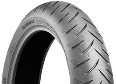 Grande plano da banda de rodagem Bridgestone Battlax Scooter SC2 160/60 R15 67 H Rear TL