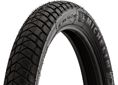 Grande plano da banda de rodagem Michelin Anakee Adventure 120/70 R19 60 V Front TL/TT
