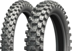 Grande plano da banda de rodagem Michelin Tracker 100/100-18 59 R Rear TT