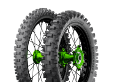 Grande plano da banda de rodagem Michelin Starcross 6 90/100-21 57 M Front TT NHS Medium Soft
