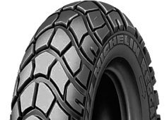 Grande plano da banda de rodagem Michelin REGGAE 130/90-10 61 J Front/Rear TL