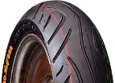 Grande plano da banda de rodagem Duro DM1060 110/70-16 53 P TL M/C