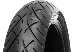 Grande plano da banda de rodagem Metzeler ME 888 Marathon Ultra 120/70 B21 68 H Front TL M/C RF